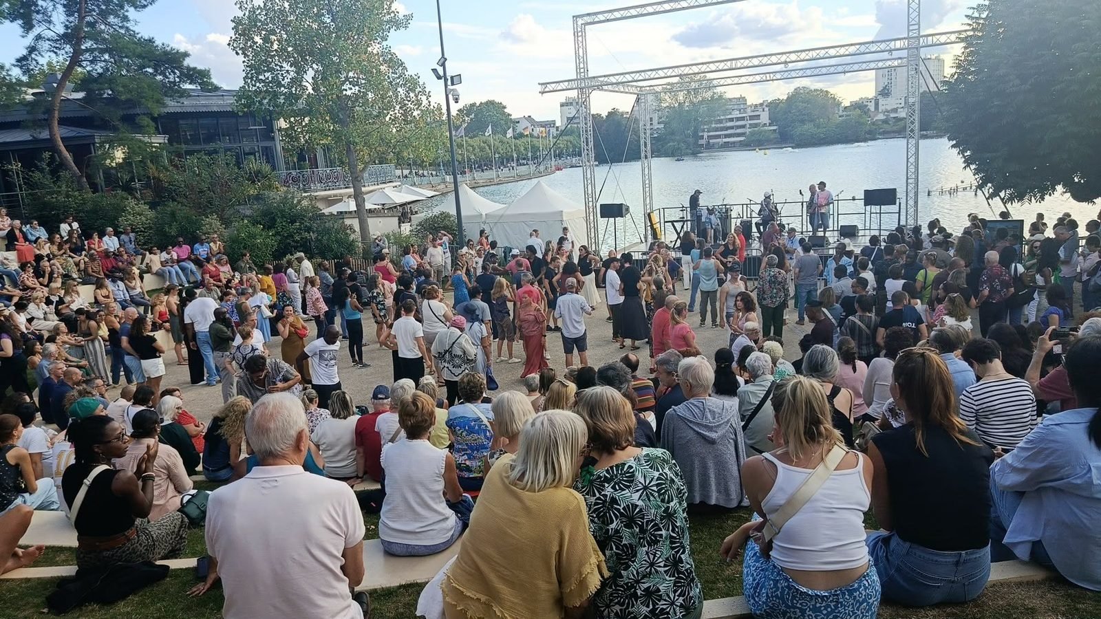 Après-midi latino au Festiv'Été d'Enghien-les-Bains